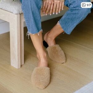 Jenni Kayne Tan Shearling Mule. Size 39 (9). New w/ Original Packaging.